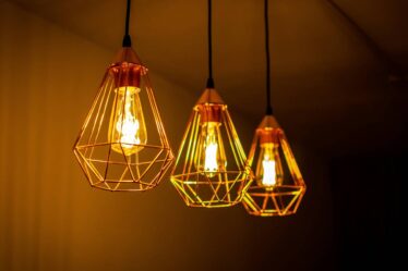 10-modi-per-alleggerire-la-bolletta-della-luce
