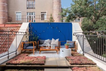 un-mini-loft-con-soppalco,-terrazzo-e-tanto…-blu!