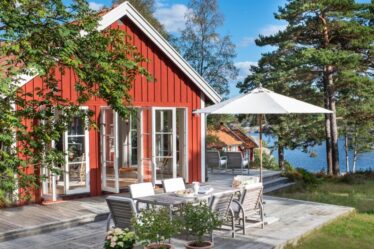 sogno-scandinavo:-un-fresco-cottage-nel-bosco