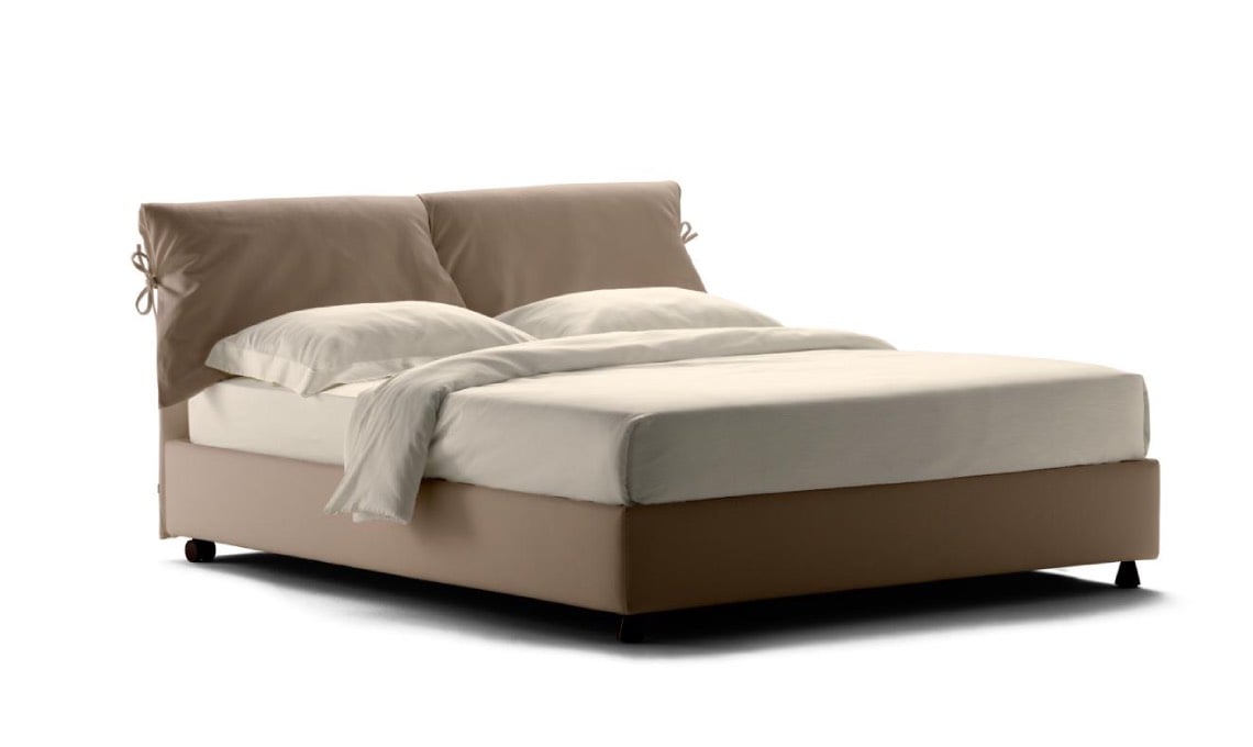 icone-&-figli:-il-letto-col-‘vestito’