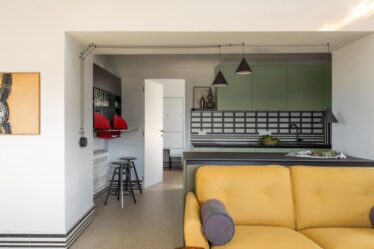 una-piccola-casa-con-geometrie-di-carattere,-effetto-eyeliner