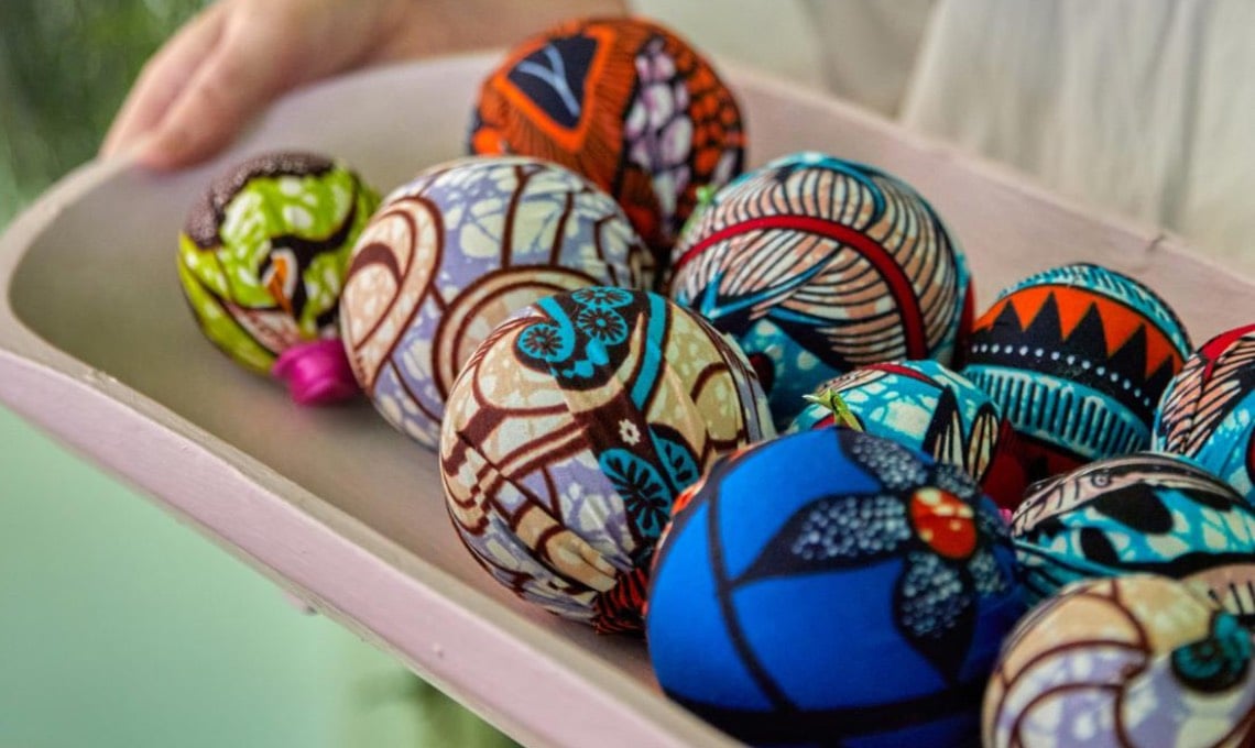 un-natale-originale-con-decori-e-addobbi-in-stile-afro