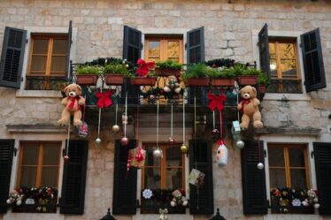 l’amministratore-risponde:-le-regole-per-i-balconi-addobbati