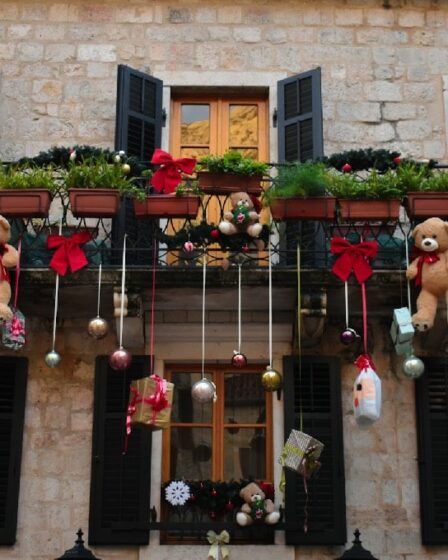 l’amministratore-risponde:-le-regole-per-i-balconi-addobbati