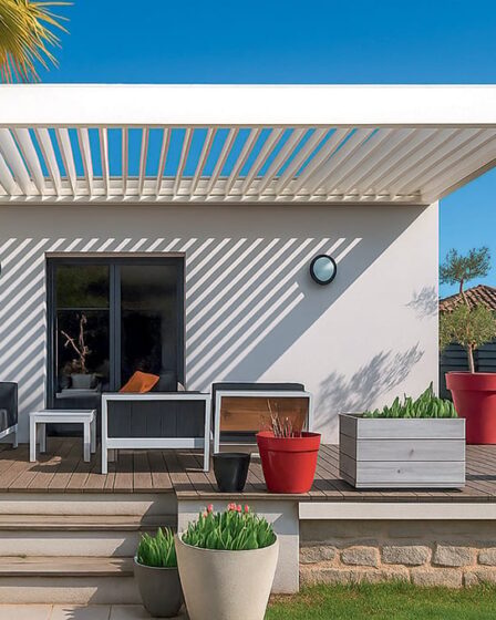 la-pergola-bioclimatica-addossata-alla-casa