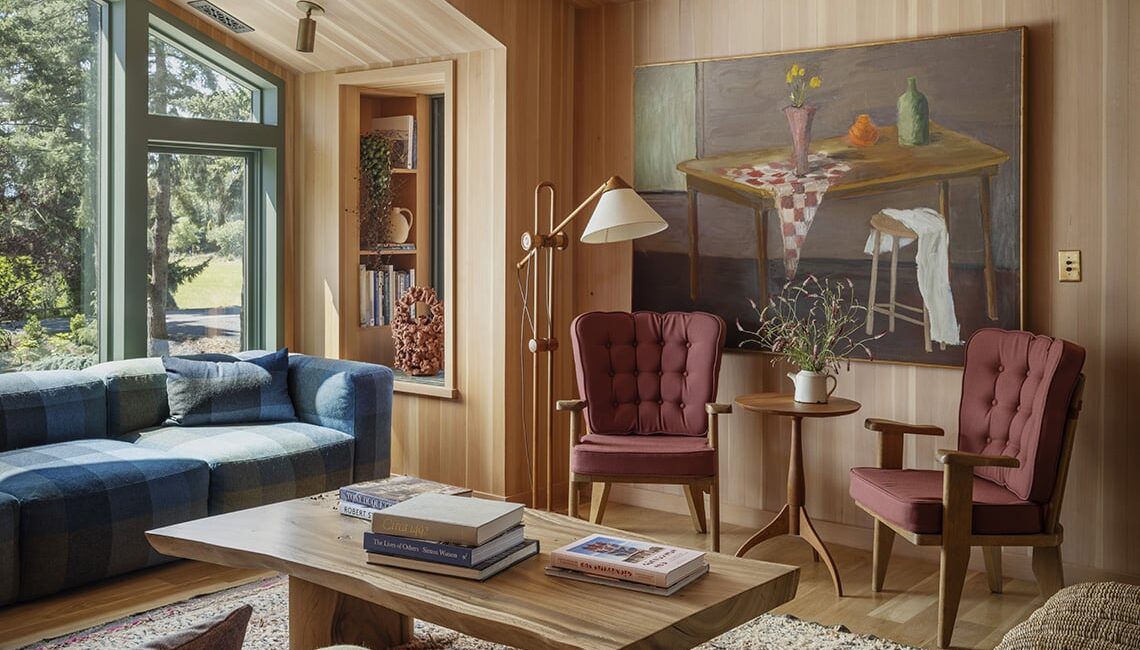 legno-a-parete-e-soffitto:-una-casa-elegante-stile-mid-century