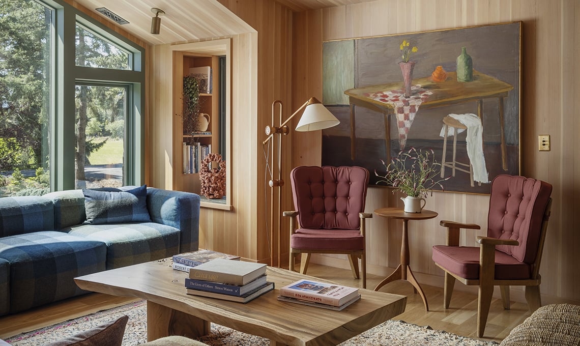 legno-a-parete-e-soffitto:-una-casa-elegante-stile-mid-century