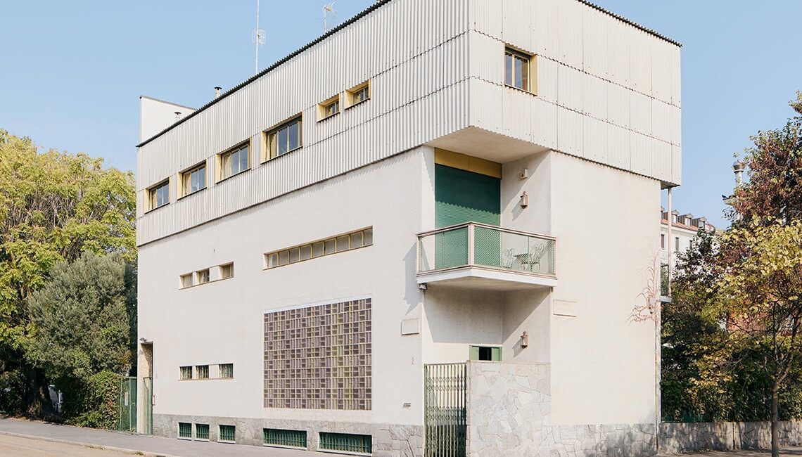 villa-pestarini:-il-gioiello-razionalista-di-franco-albini-apre-al-pubblico-per-la-milano-design-week