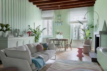 prima-e-dopo:-una-casa-d’epoca-si-trasforma-con-colori-pastello-e-carta-da-parati