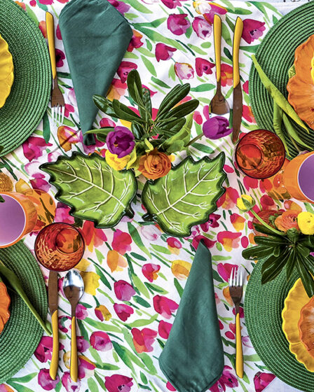 come-apparecchiare-una-tavola-colorata:-idee-e-consigli-per-una-mise-en-place-floreale