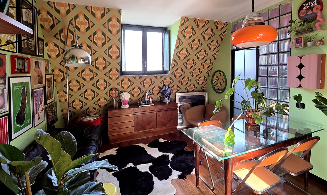 43-mq-a-milano-puntano-tutto-sul-colore-e-sullo-stile-massimalista